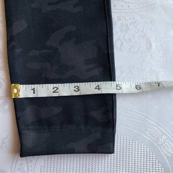 Spanx Olive Green Camouflage Compression Leggings Women’s Size 1X/1TG Acticewear - Picture 11 of 16